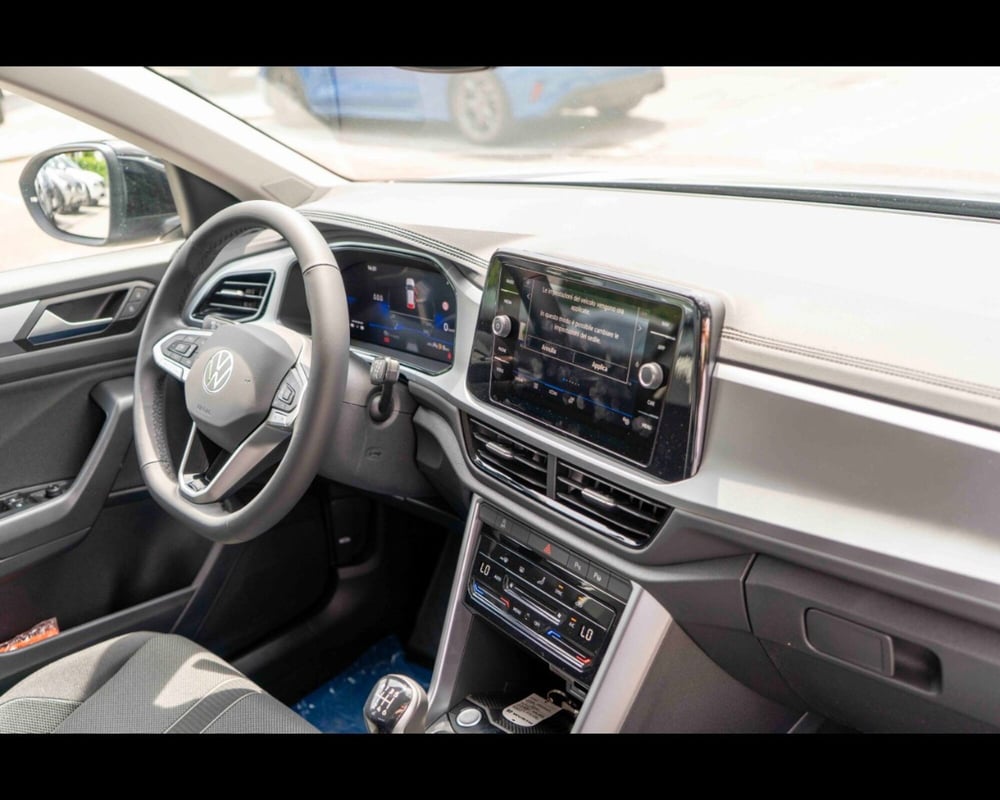 Volkswagen T-Roc nuova a Treviso (12)