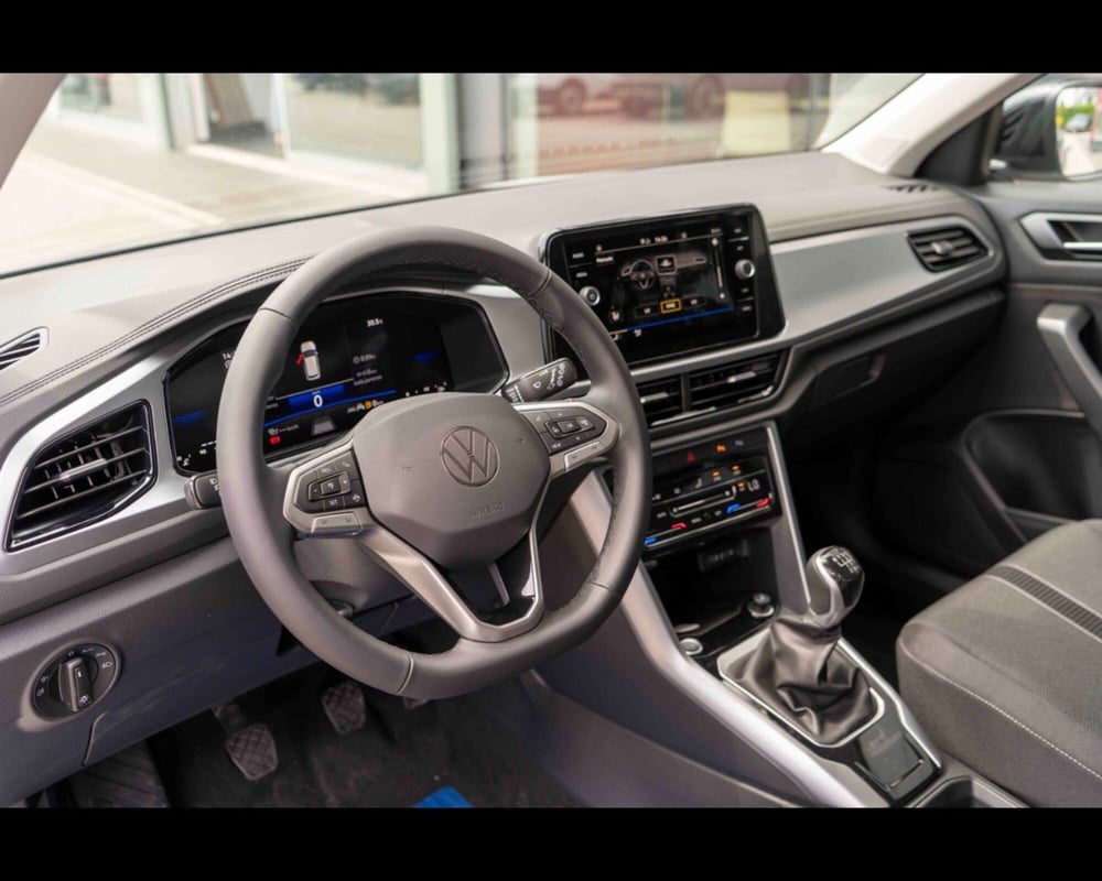Volkswagen T-Roc nuova a Treviso (19)