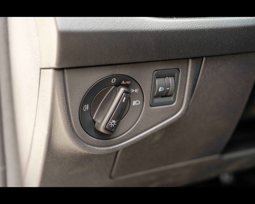 Volkswagen Taigo nuova a Treviso (17)