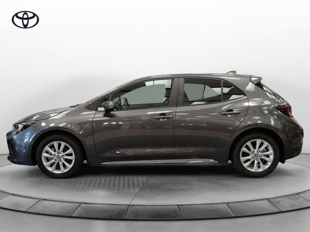 Toyota Corolla nuova a Roma (2)