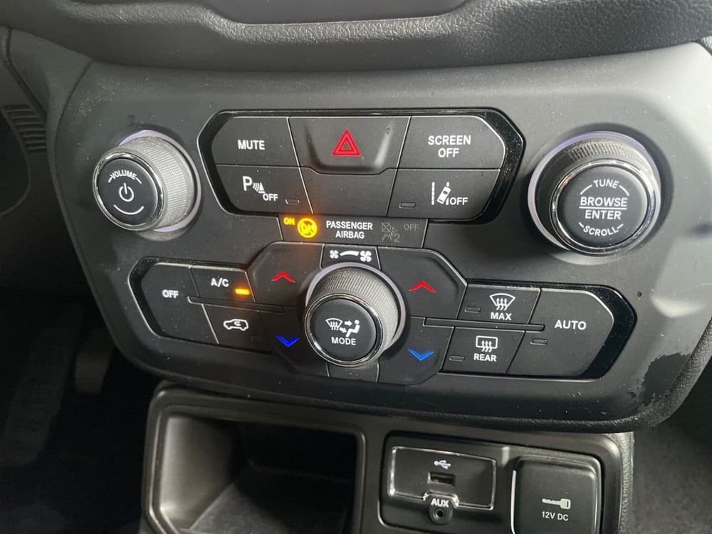 Jeep Renegade usata a Bergamo (13)