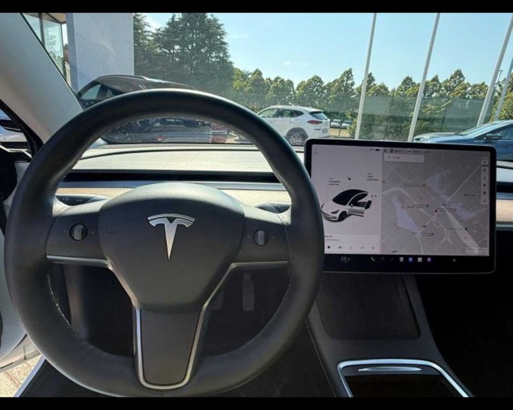 Tesla Model 3 usata a Bologna (10)