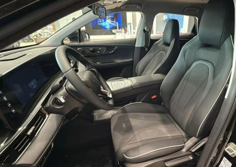 Omoda Omoda 5 nuova a Bologna (10)