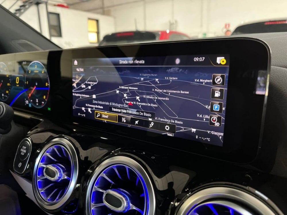 Mercedes-Benz GLA SUV usata a Taranto (12)