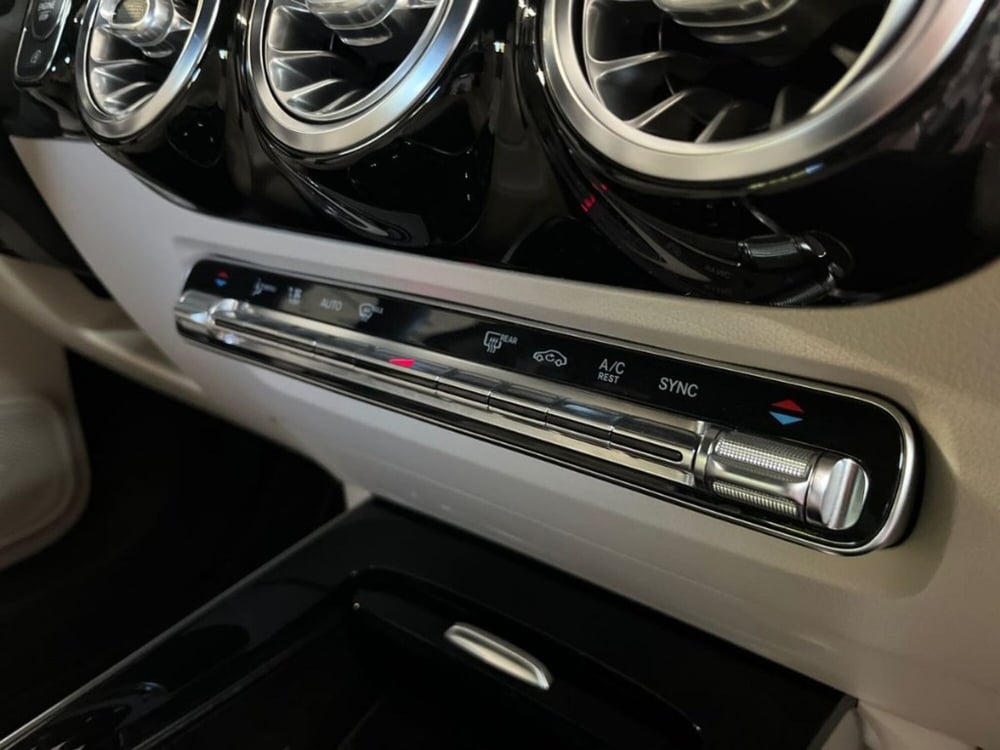 Mercedes-Benz GLA SUV usata a Taranto (14)
