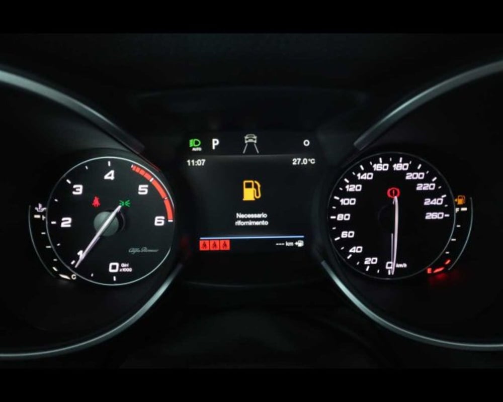Alfa Romeo Stelvio usata a Bologna (11)