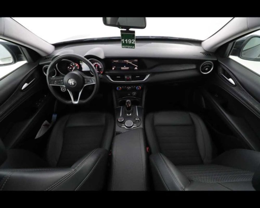 Alfa Romeo Stelvio usata a Bologna (13)