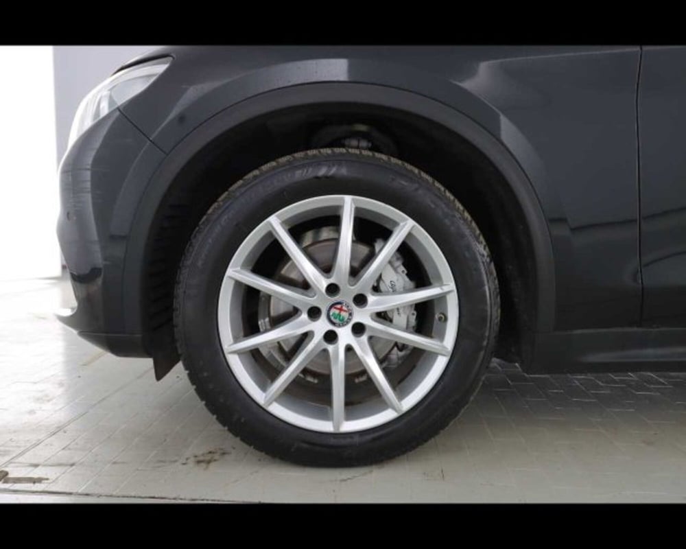 Alfa Romeo Stelvio usata a Bologna (14)