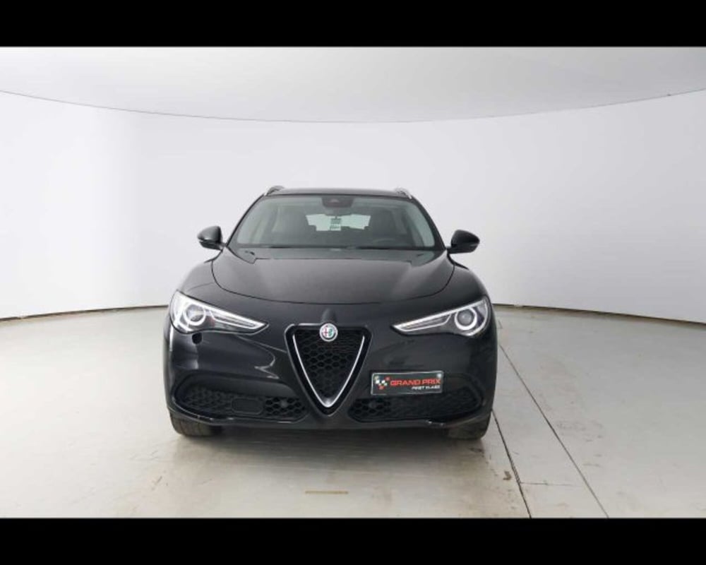 Alfa Romeo Stelvio usata a Bologna (2)