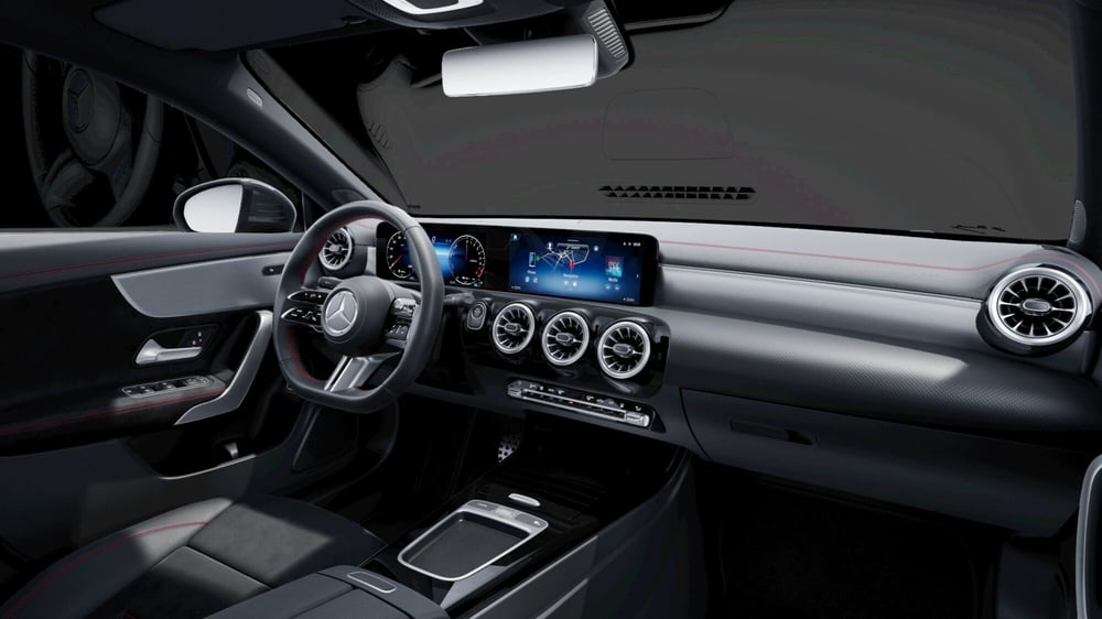 Mercedes-Benz CLA nuova a Milano (5)