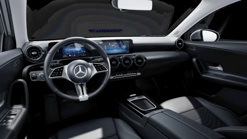 Mercedes-Benz Classe A nuova a Milano (5)