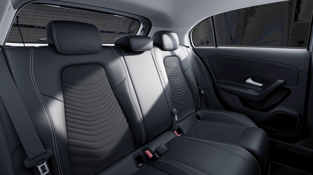 Mercedes-Benz Classe A nuova a Milano (7)