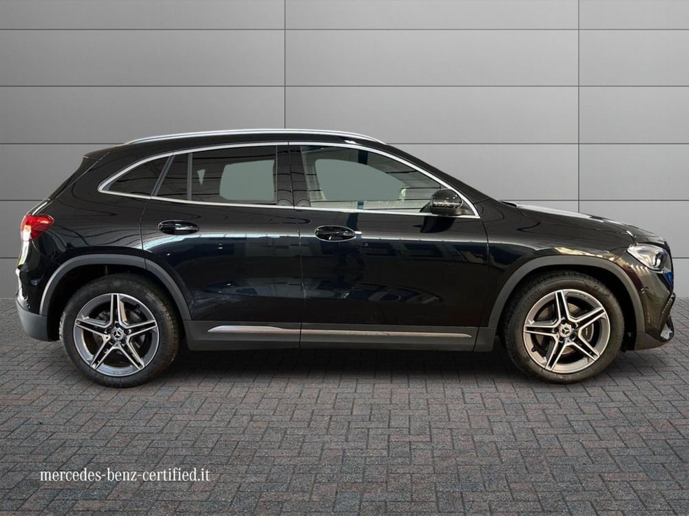 Mercedes-Benz GLA SUV usata a Bari (11)
