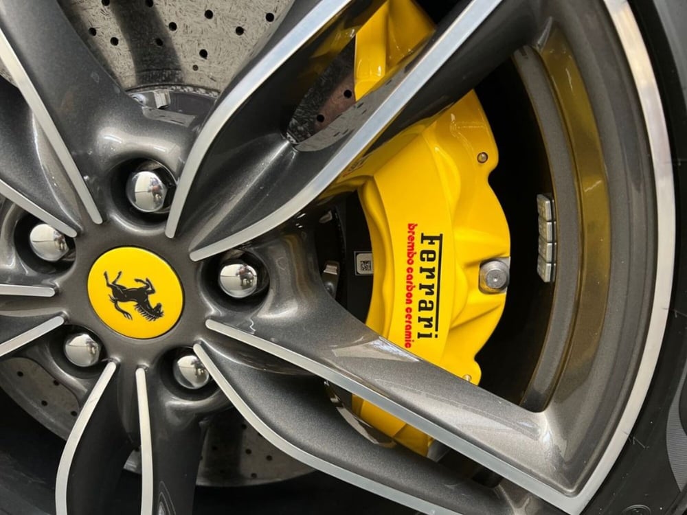 Ferrari Roma Spider usata a Bari (12)