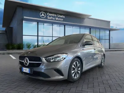 Mercedes-Benz Classe B 180 d Advanced auto del 2023 usata a Rende