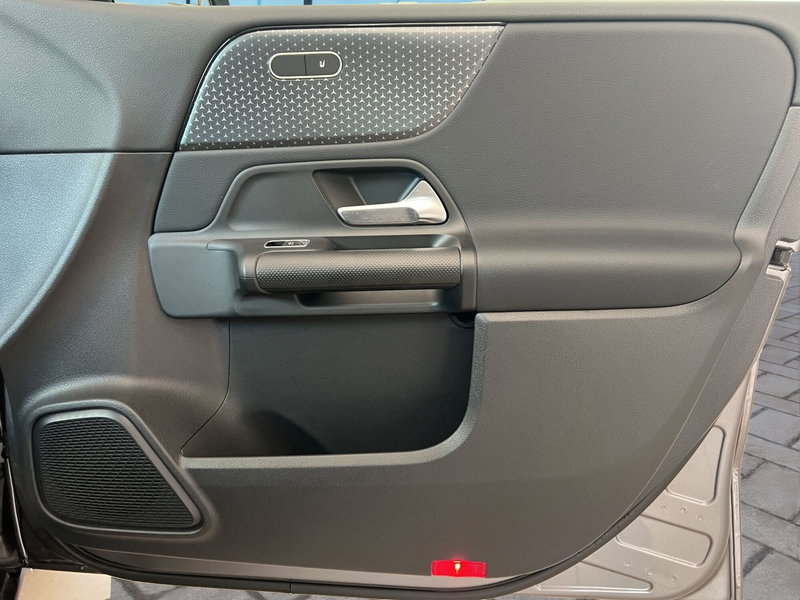 Mercedes-Benz Classe B usata a Cosenza (17)