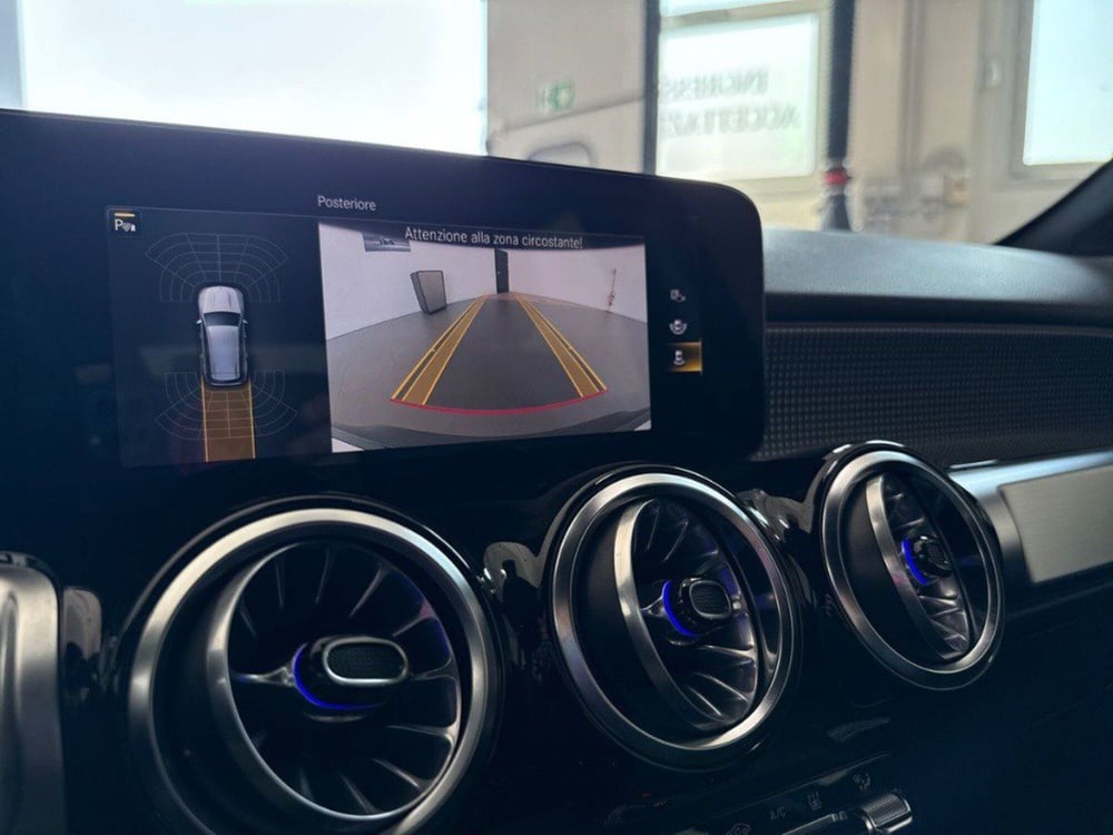 Mercedes-Benz EQB usata a Rimini (18)