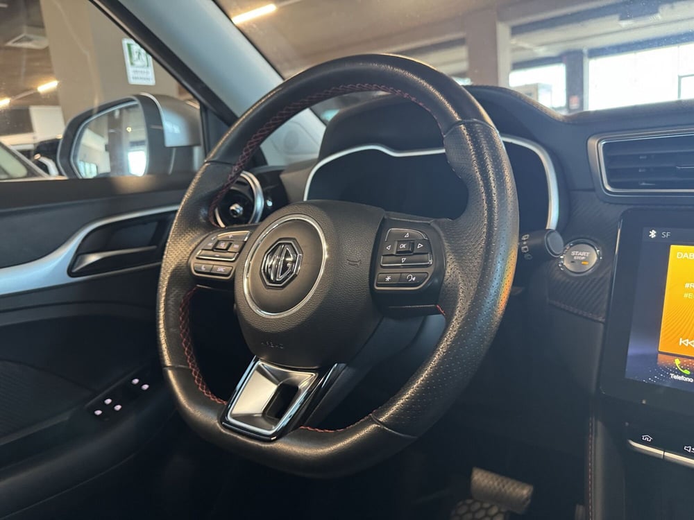 Mg ZS (2021-->) usata a Messina (14)