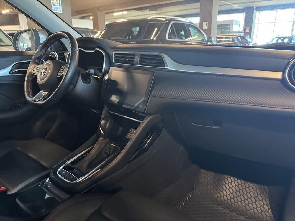 Mg ZS (2021-->) usata a Messina (9)
