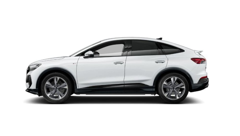 Audi Q4 Sportback nuova a Avellino (3)