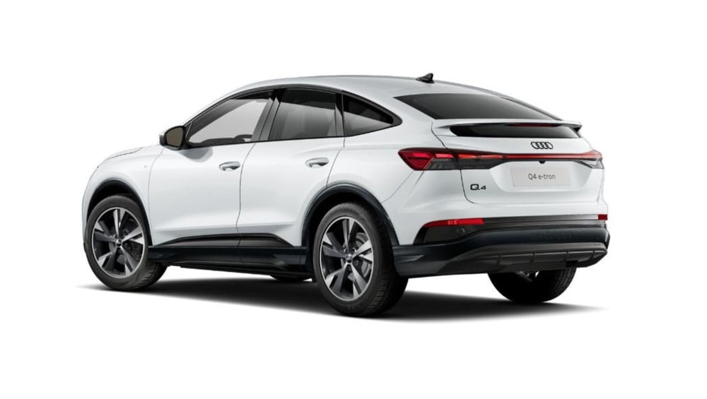 Audi Q4 Sportback nuova a Avellino (4)