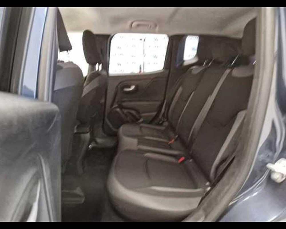 Jeep Renegade usata a Milano (17)
