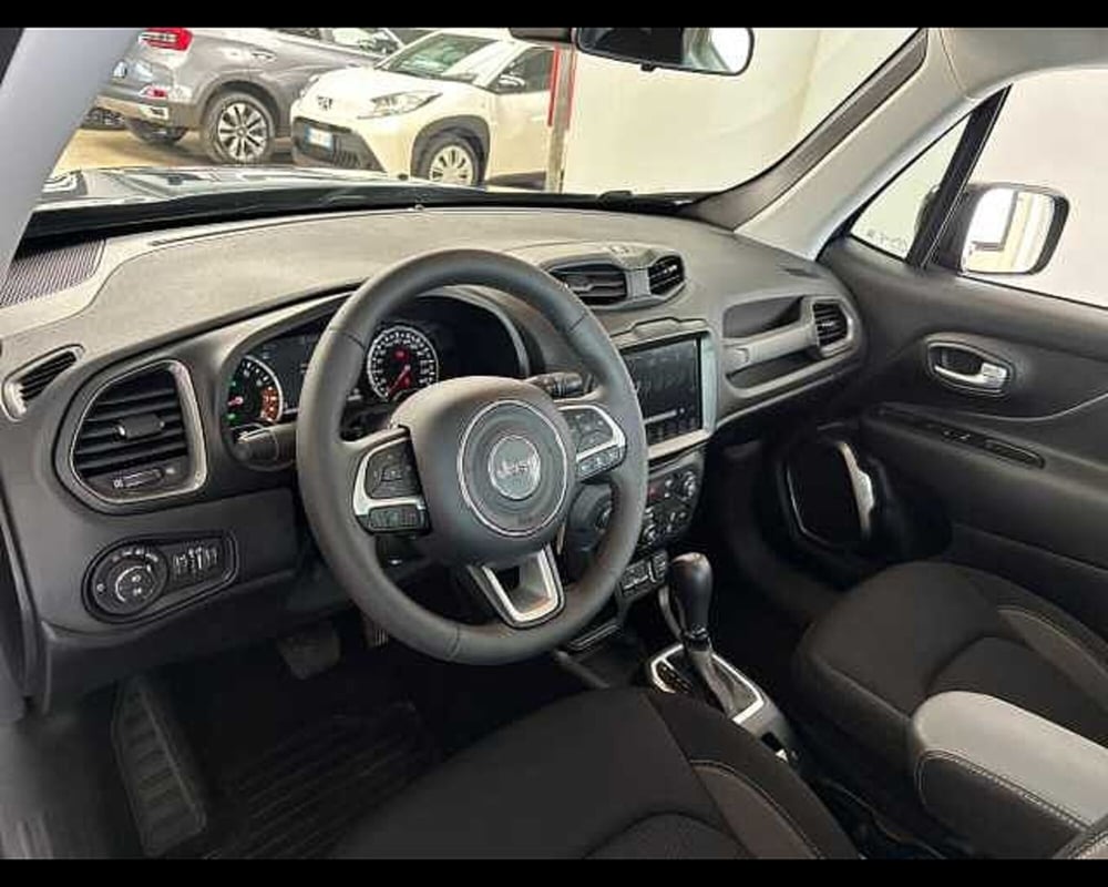 Jeep Renegade usata a Milano (16)