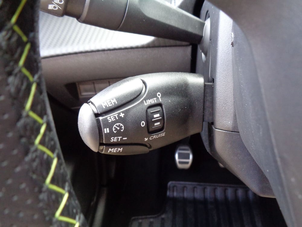 Peugeot 208 usata a Treviso (13)