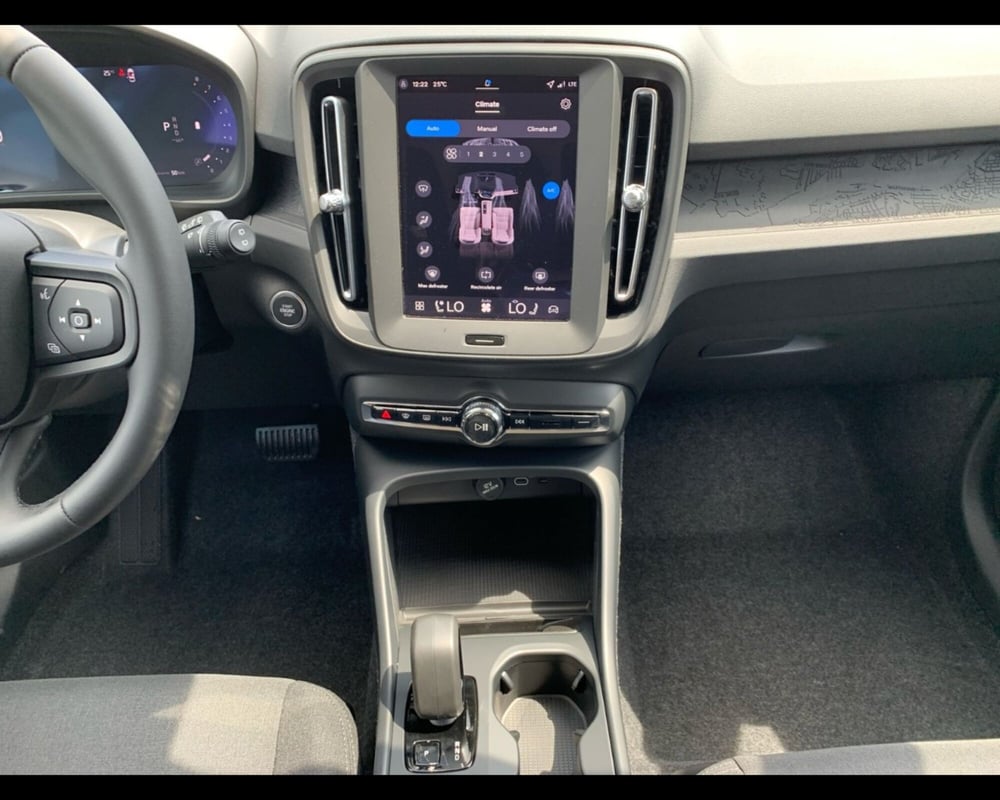 Volvo XC40 nuova a Ravenna (14)