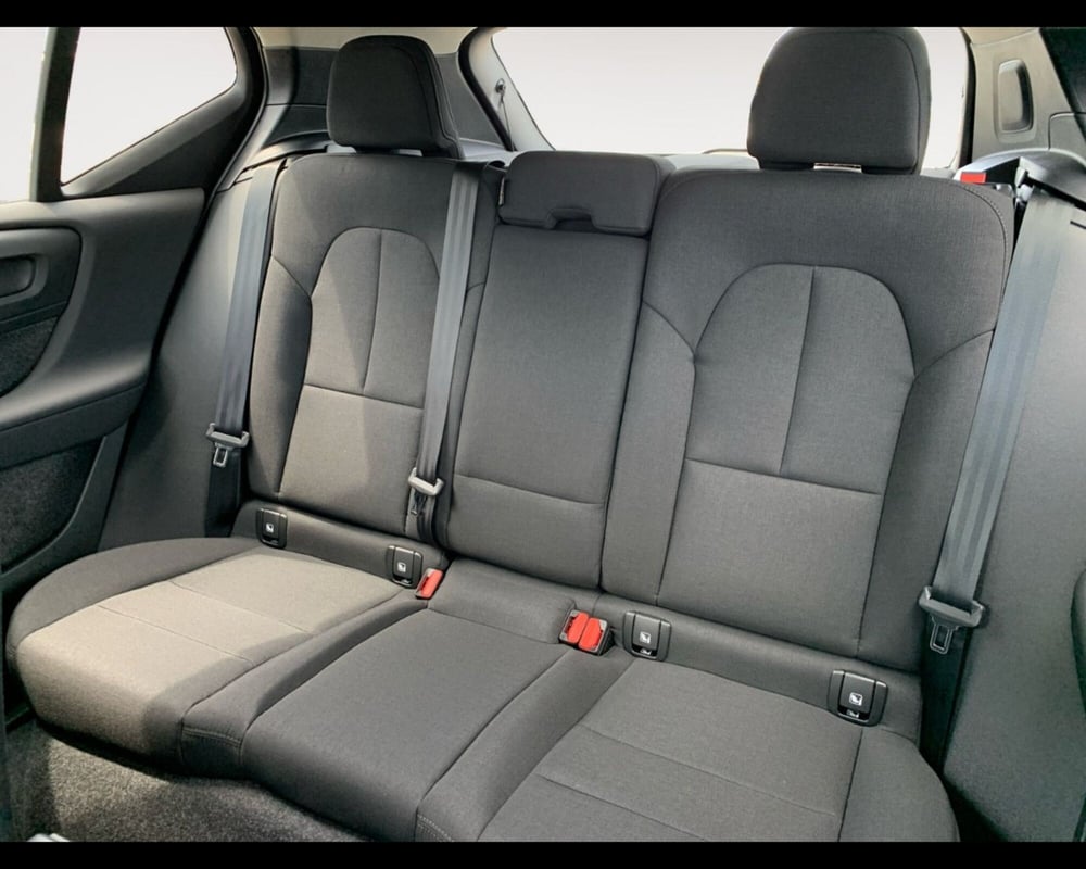 Volvo XC40 nuova a Ravenna (15)