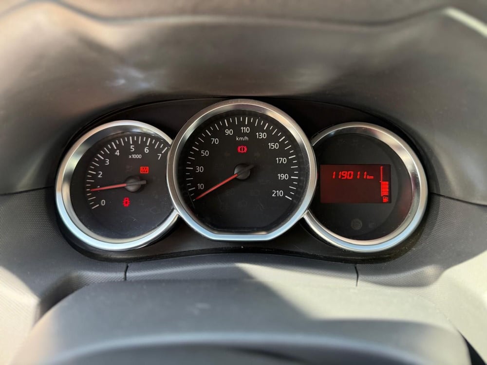 Dacia Duster usata a Firenze (7)