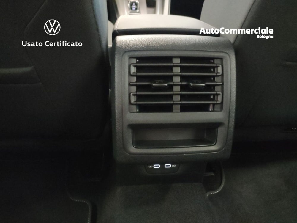 Volkswagen Golf nuova a Bologna (17)