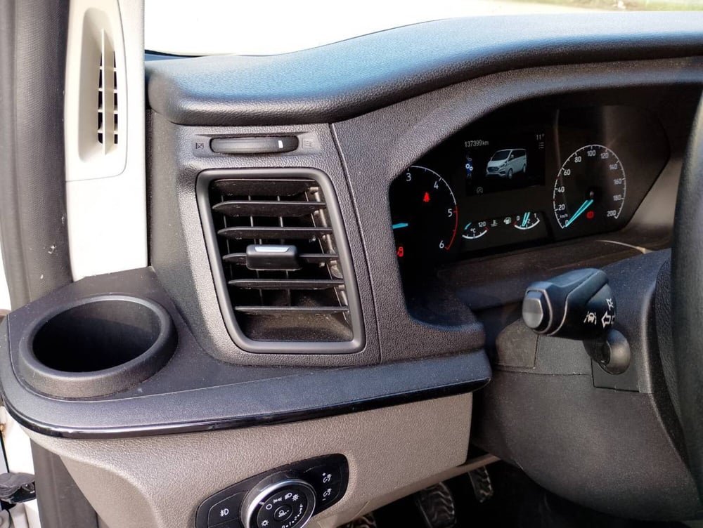 Ford Tourneo Custom usata a Salerno (16)