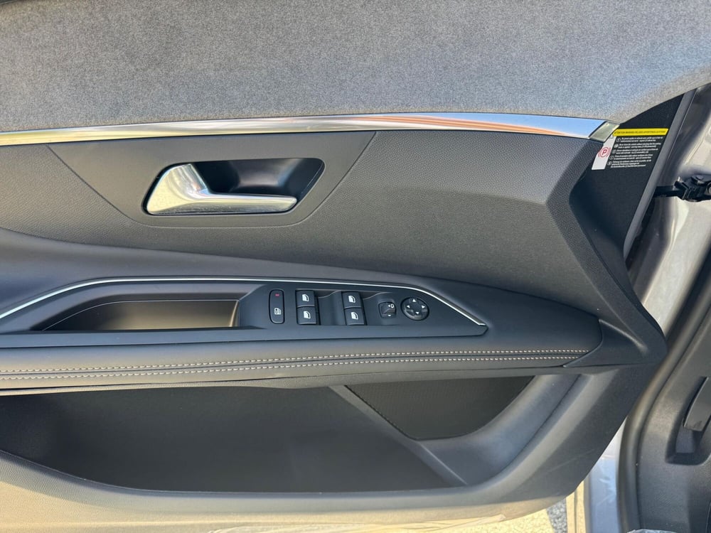 Peugeot 3008 nuova a Salerno (14)