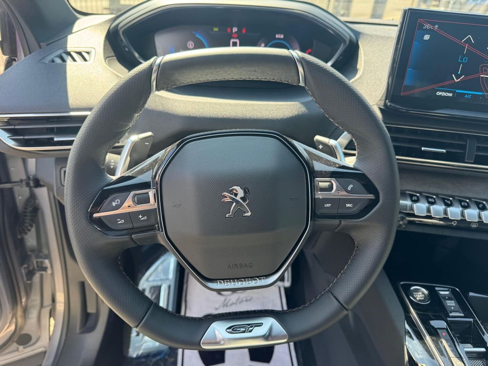 Peugeot 3008 nuova a Salerno (16)