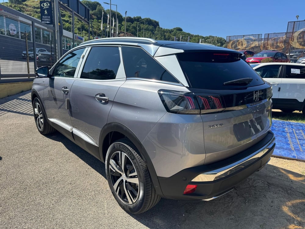 Peugeot 3008 nuova a Salerno (4)