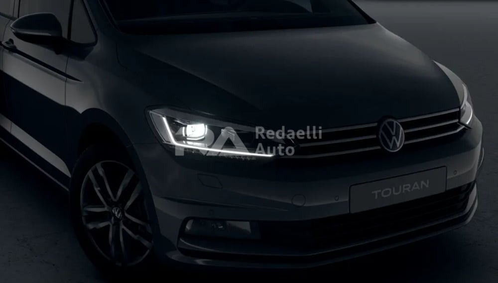 Volkswagen Touran nuova a Lecco (4)