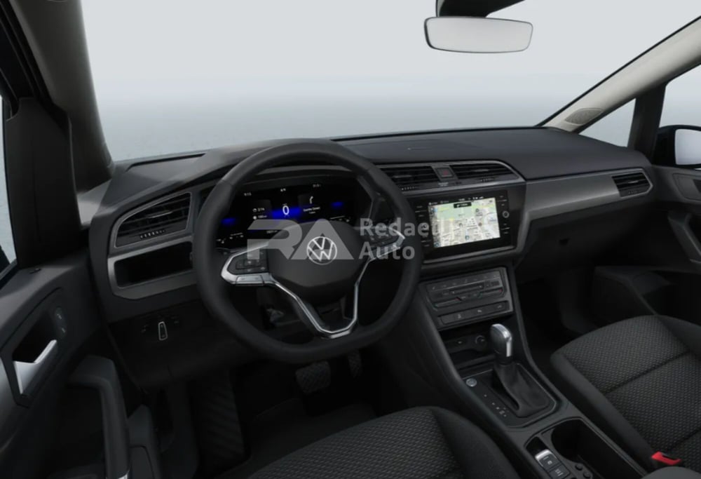 Volkswagen Touran nuova a Lecco (6)