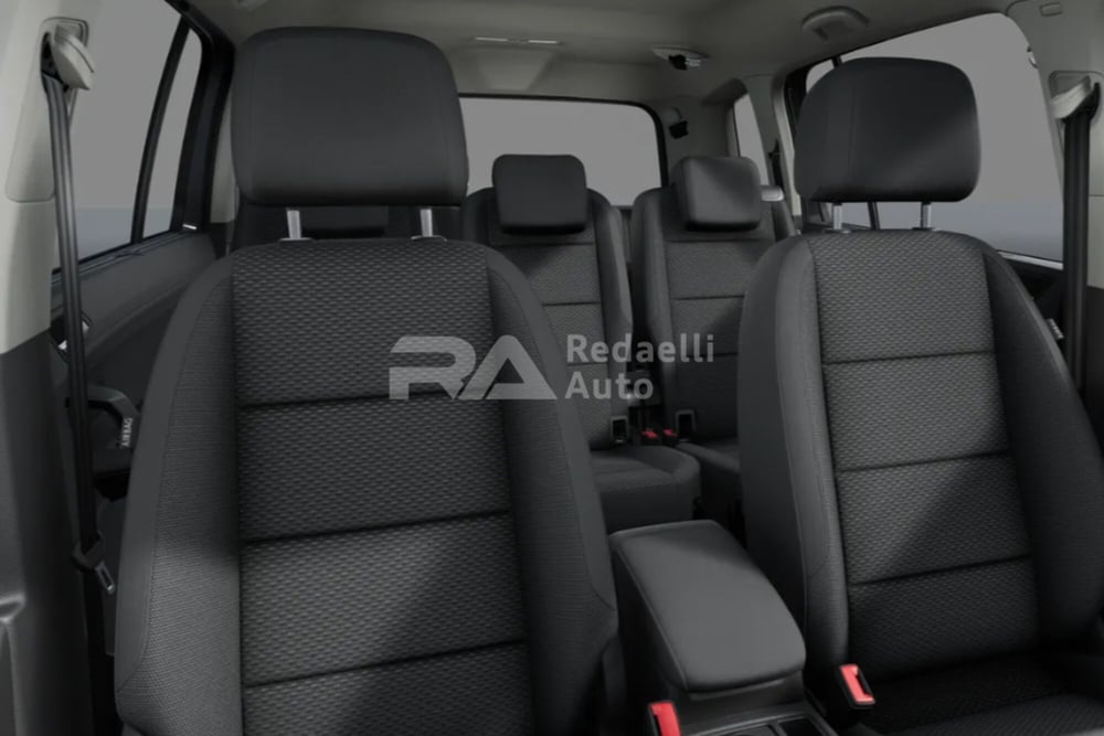 Volkswagen Touran nuova a Lecco (8)