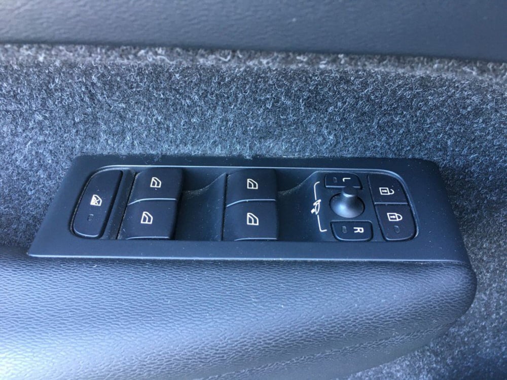 Volvo XC40 usata a Cuneo (11)