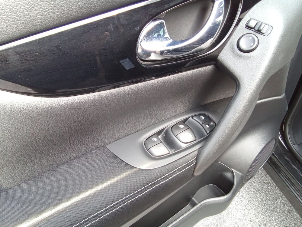 Nissan Qashqai usata a Rimini (7)