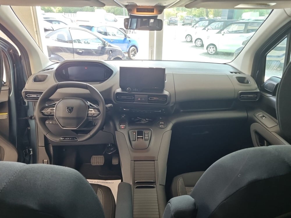 Peugeot Rifter nuova a Lucca (12)