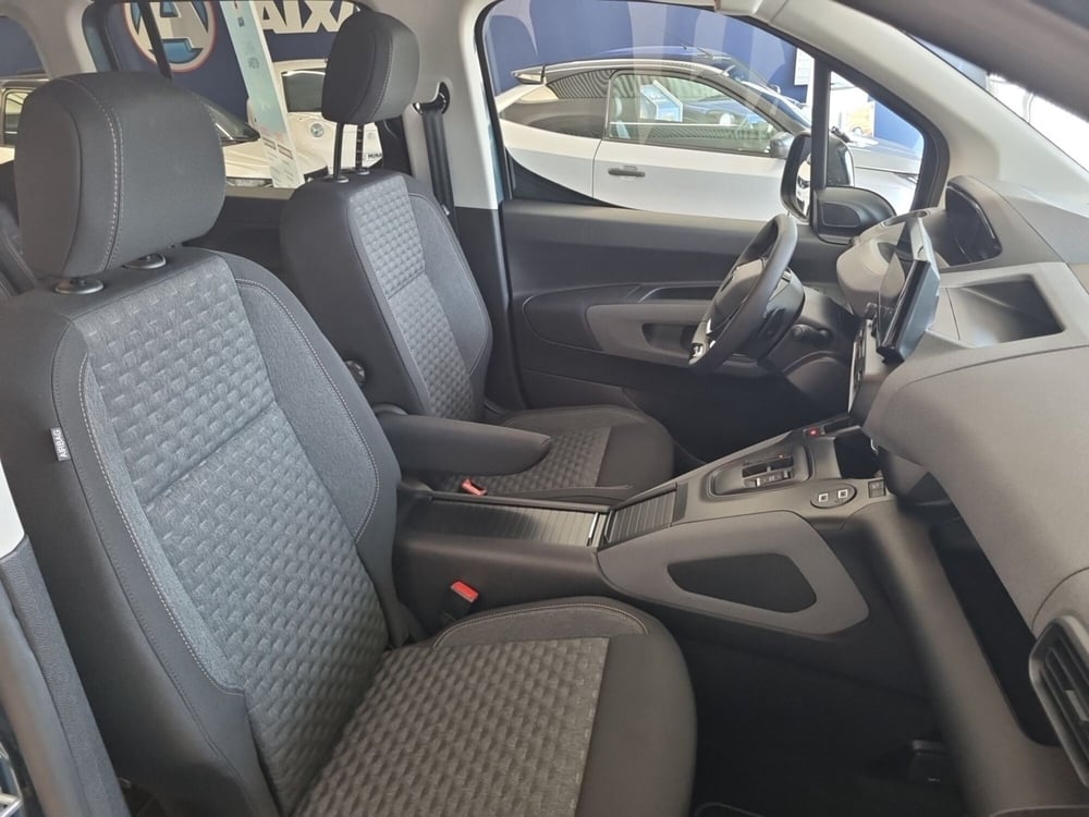 Peugeot Rifter nuova a Lucca (15)