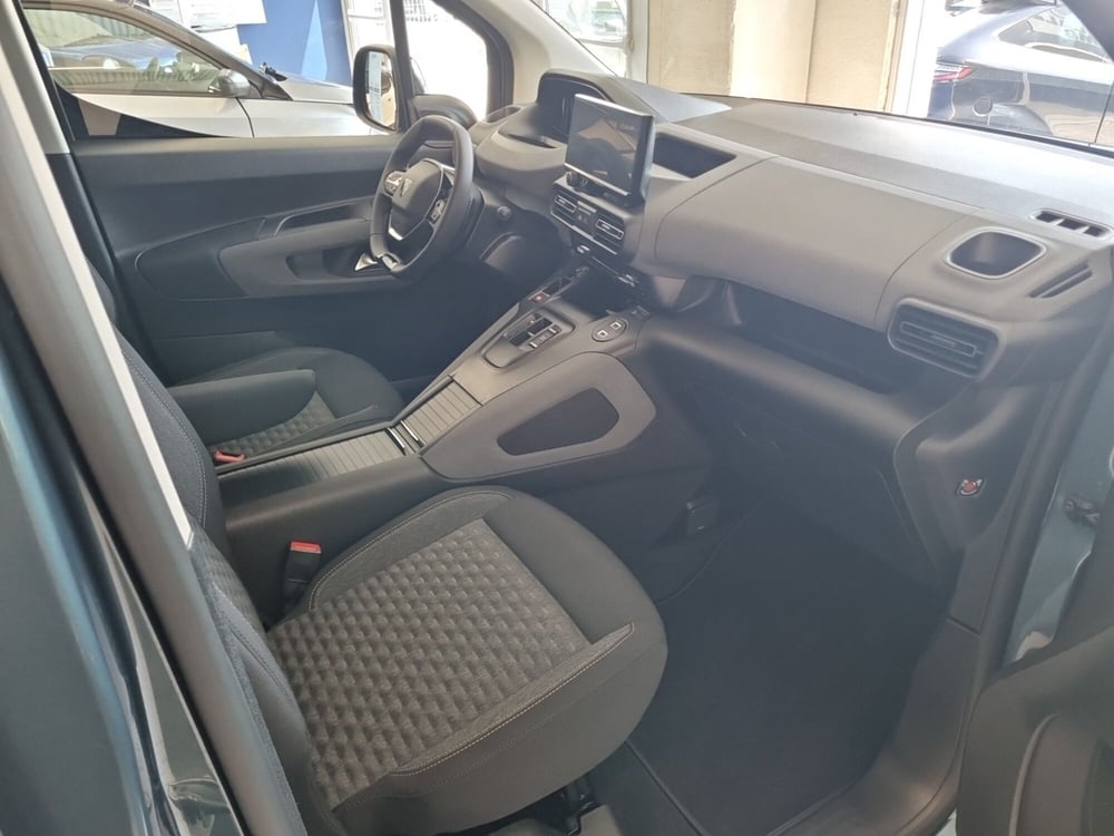 Peugeot Rifter nuova a Lucca (16)