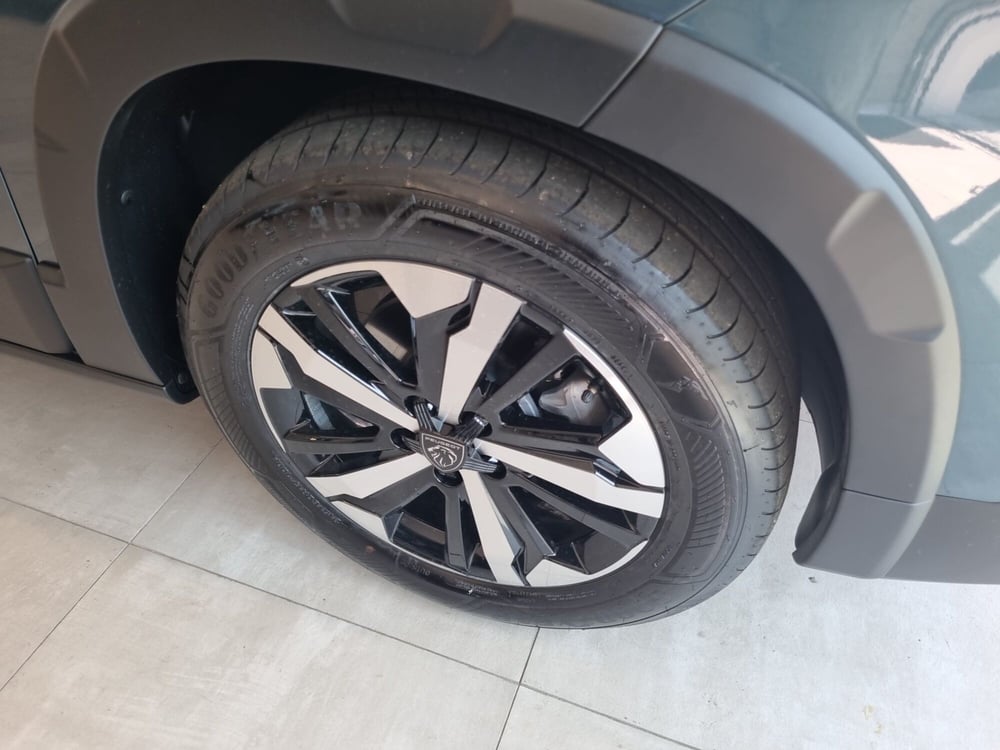Peugeot Rifter nuova a Lucca (17)