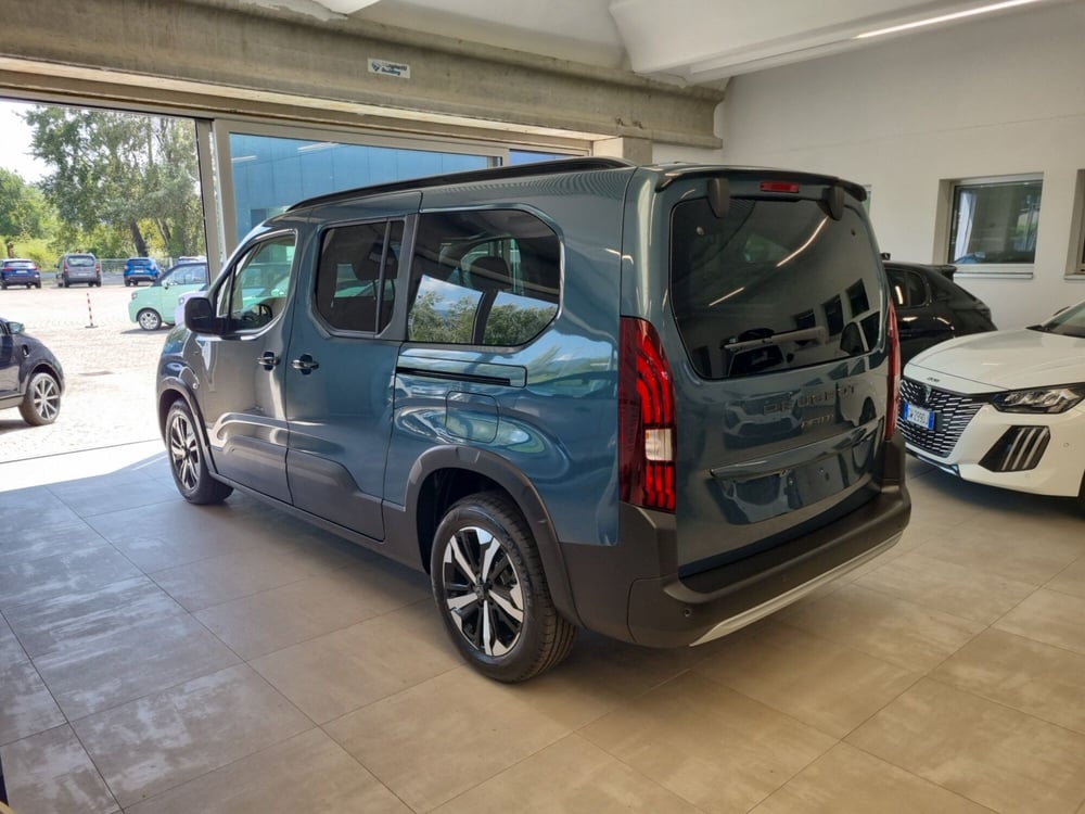 Peugeot Rifter nuova a Lucca (4)