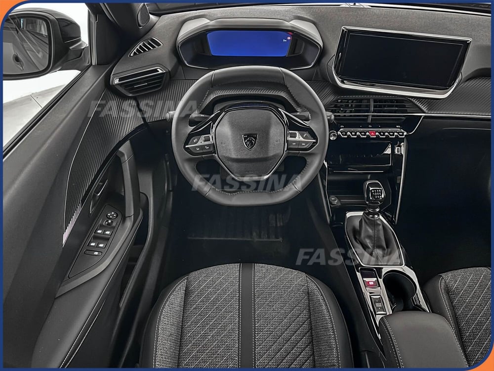 Peugeot 2008 nuova a Milano (10)