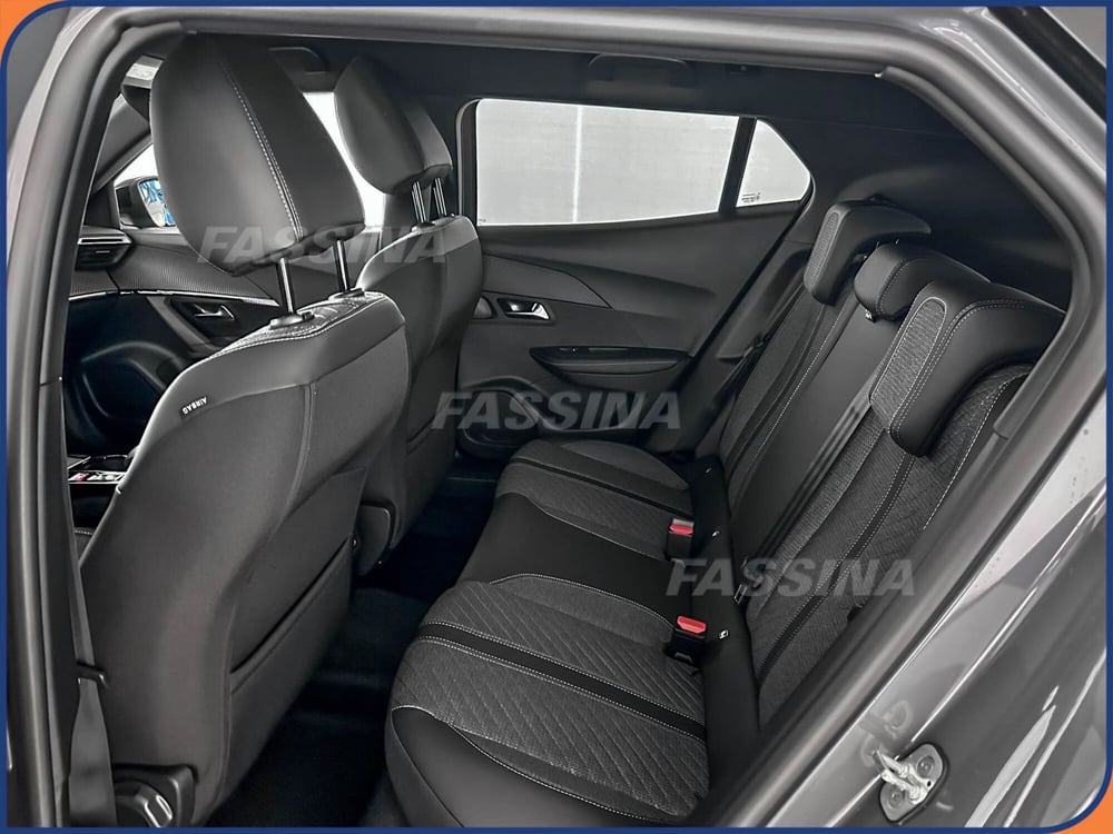 Peugeot 2008 nuova a Milano (11)