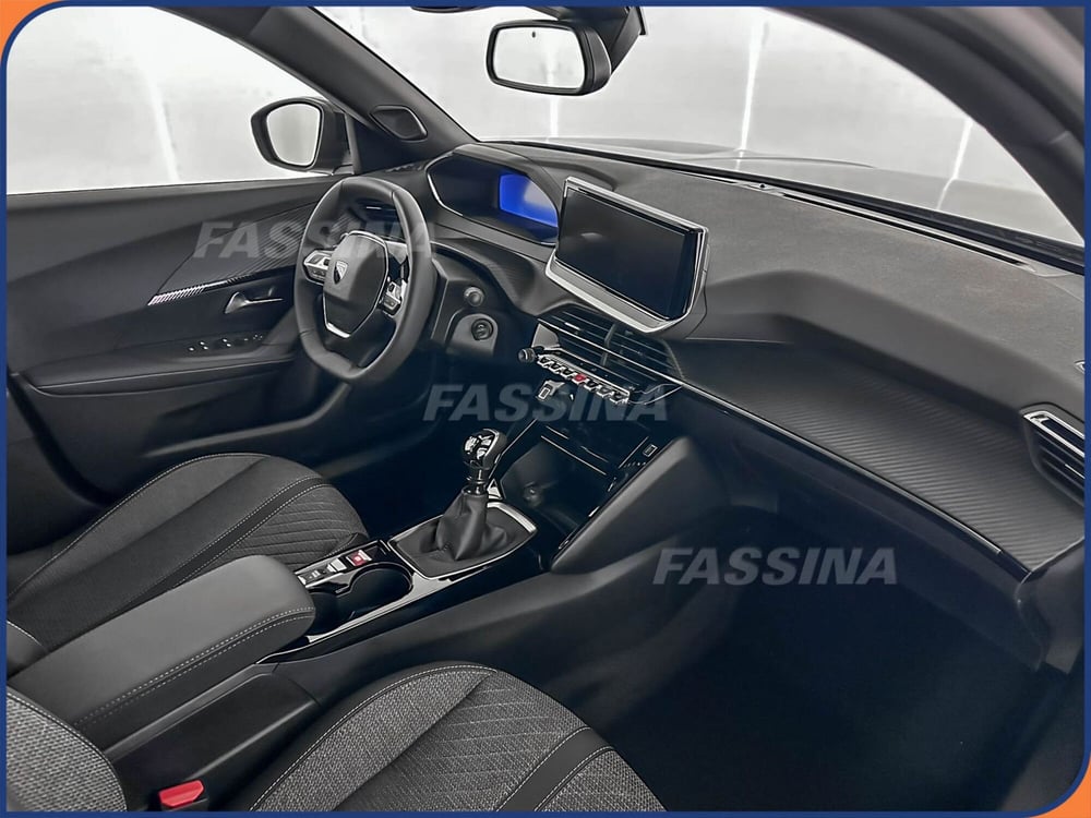 Peugeot 2008 nuova a Milano (13)