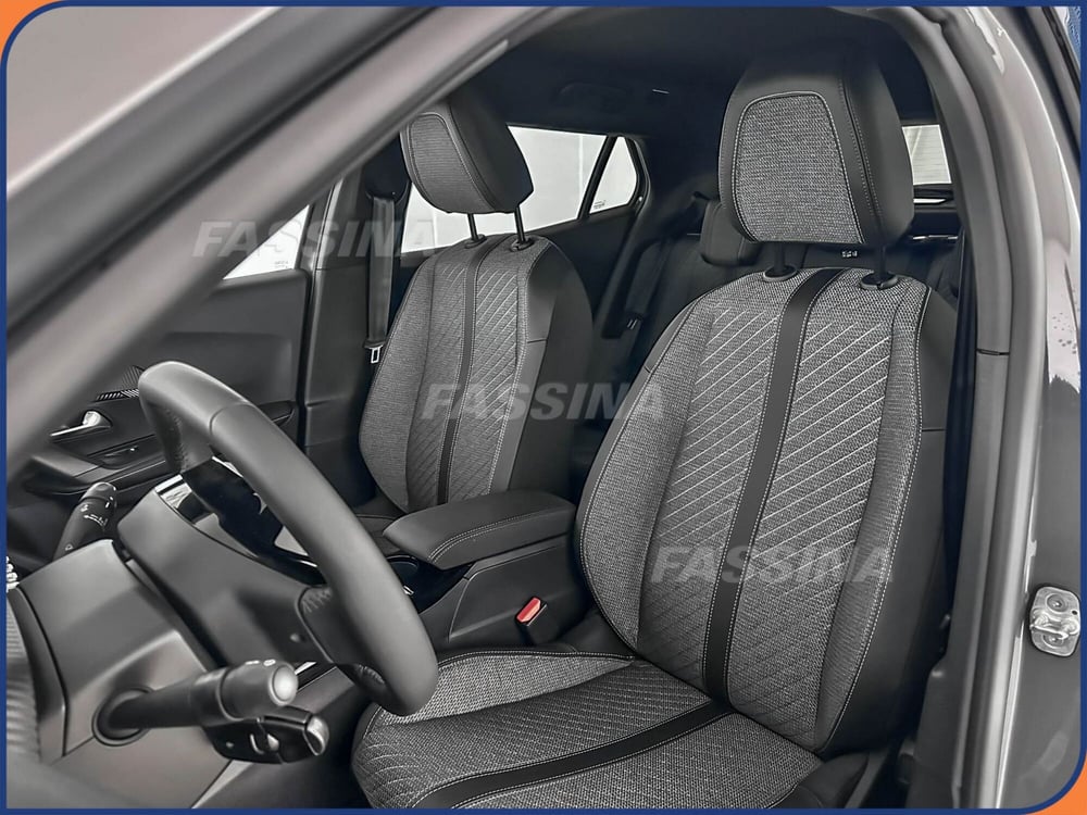 Peugeot 2008 nuova a Milano (8)